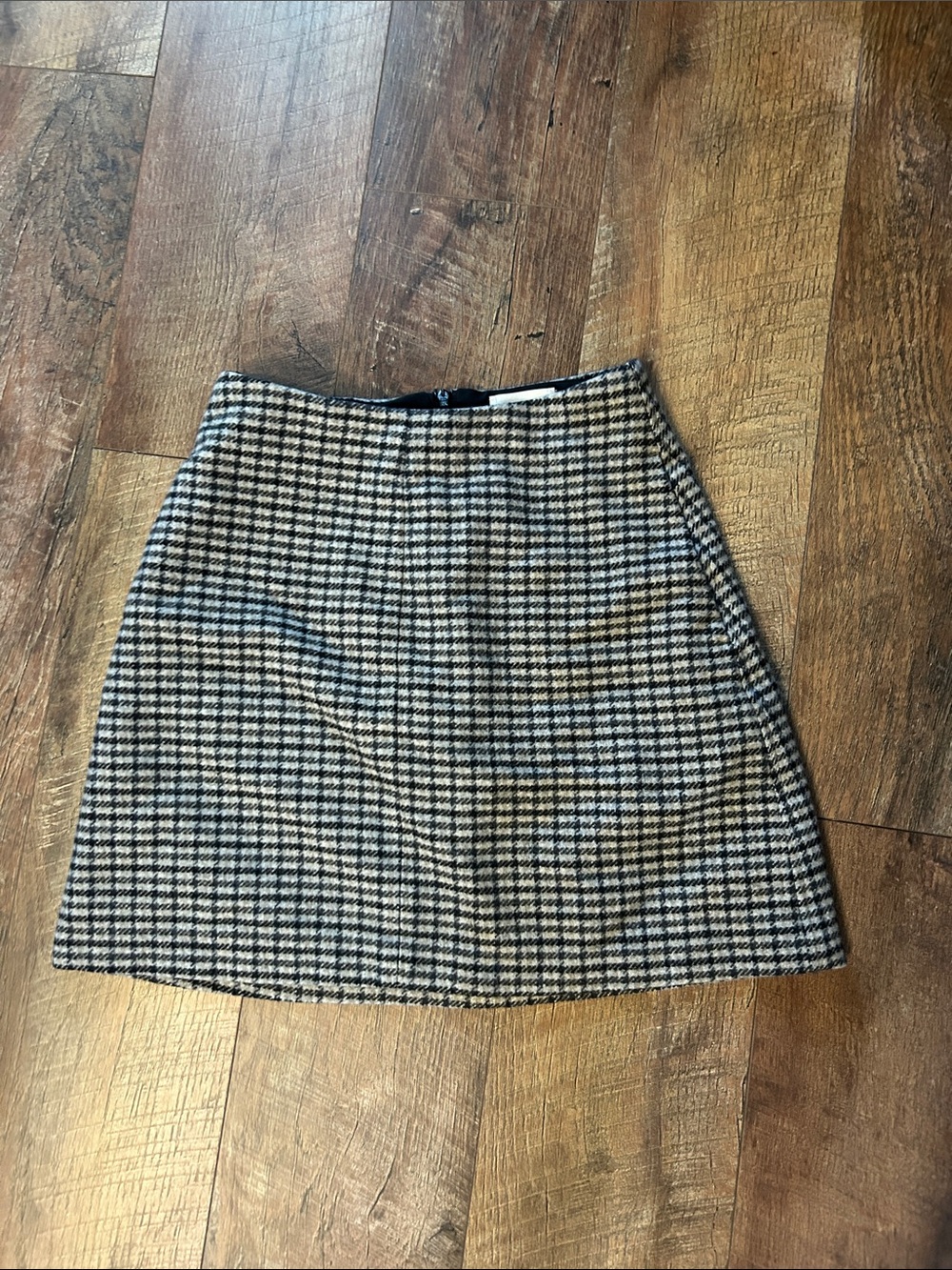 Wilfred Mini Plaid A-Line Skirt in Black and Cream